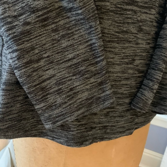 St. John’s Bay V-Neck Size Small Fleece Top in Grey - Picture 5 of 5